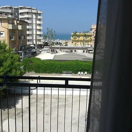 Goya Hotel 3*